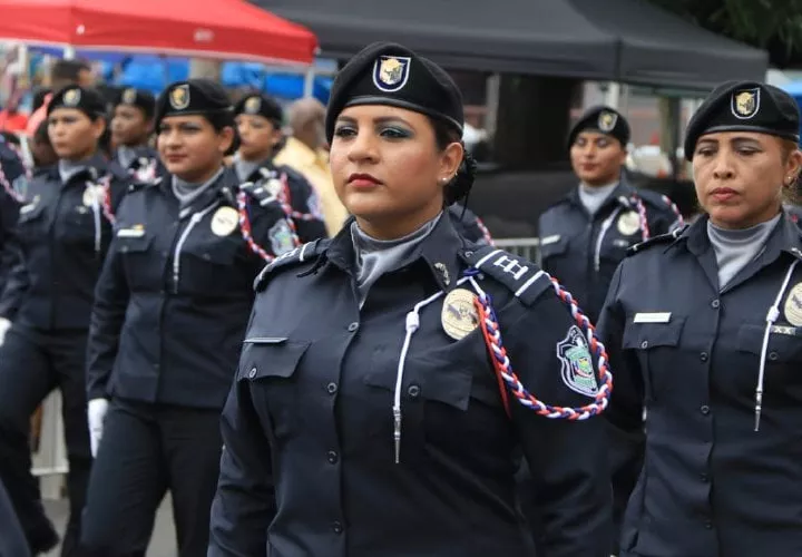Las mujeres policías no están obligadas a usar su apellido de casada. Cortesía Policía Nacional