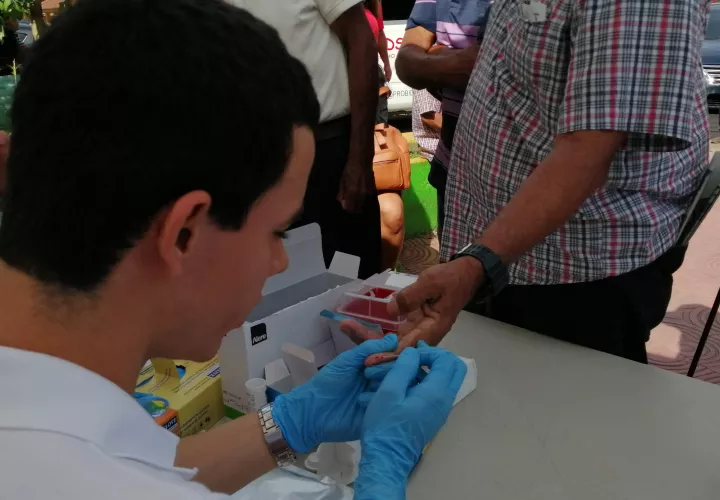 Realización de los exámenes. Foto: Eric Montenegro