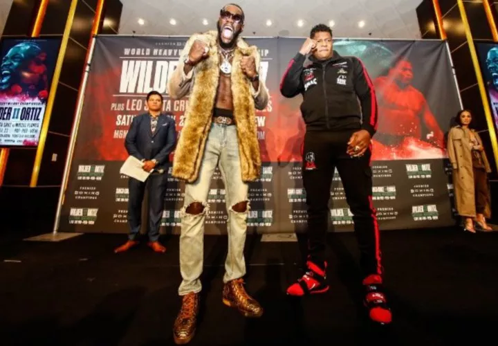 Deontay Wilder (i) y Luis Ortiz. Foto: AP
