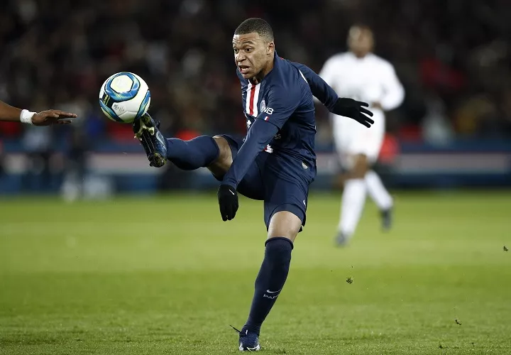 Kylian Mbappé, con 20 años, es el candidato más joven a formar el Equipo del Año.Foto: EFE