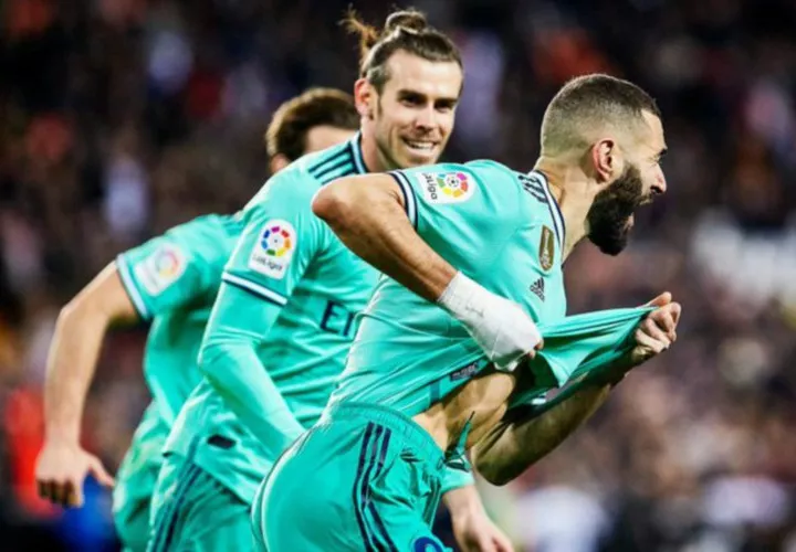 Gareth Bale (izq.) y Karim Benzema. Foto: EFE