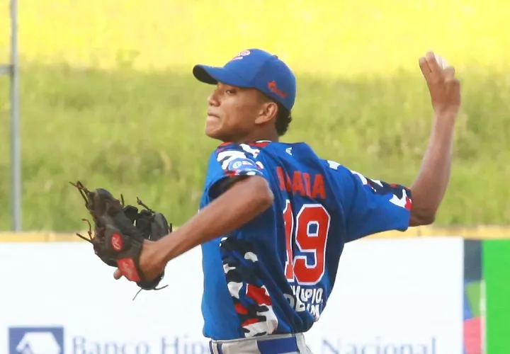 El derecho Oscar Araba es el N.°1 de la rotación de los Potros del Este. Foto: Anayansi Gamez