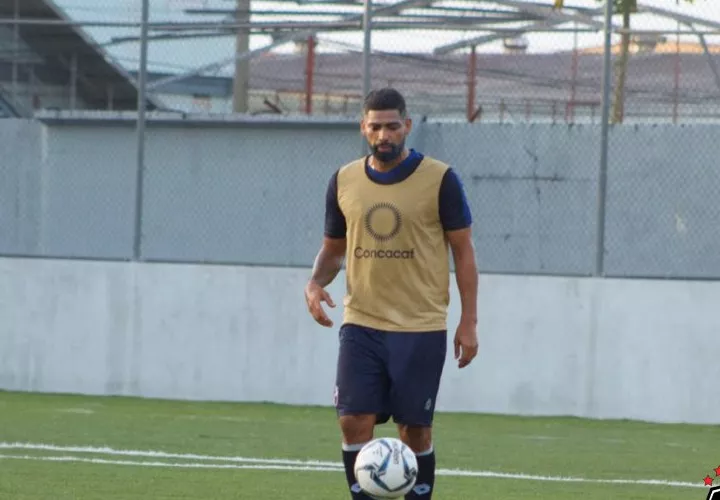 Gómez, quien viene de jugar con el Atlético Bucaramanga de Colombia, inició ayer pretemporada con los “monjes”. Foto:San Francisco