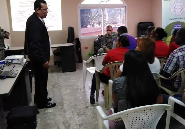 Todos los ciudadanos en las entidades se seguridad trabajarán hombro a hombro para bajar los índices de violencia. Foto/Diomedes Sánchez