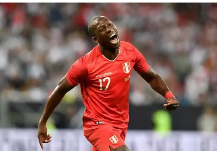 Luis Advíncula /AP