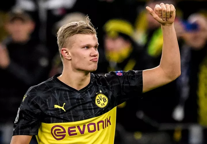 El delantero noruego Erling Haaland celebra su gol. Foto: EFE