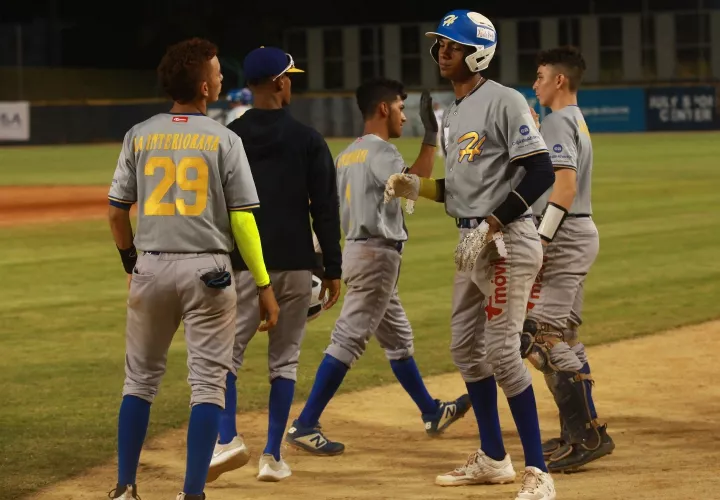 Herrera jugaba anoche con Los Santos y dominaba esa serie tres victorias contra dos. Foto: Anayansi Gamez