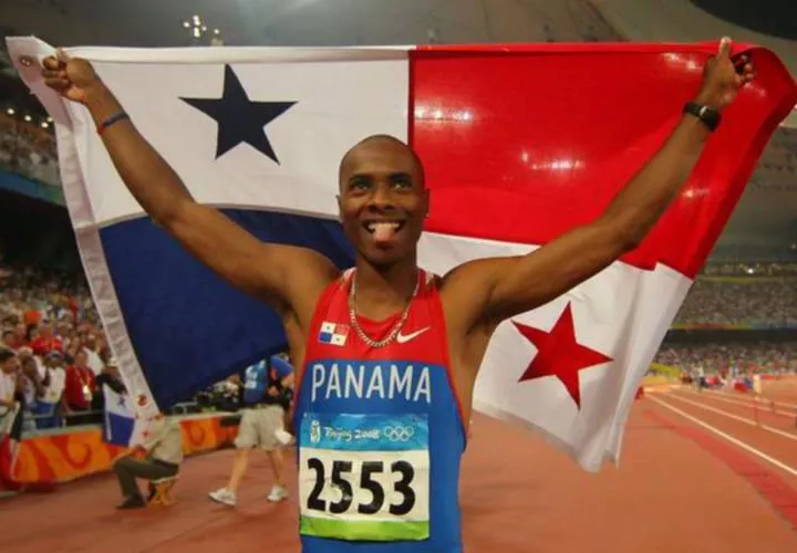 El medallista de oro olímpico de salto de longitud en Pekín 2008. Foto: EFE