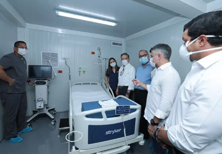 Hace semanas que terminaron el hospital, y aún no lo estrenan.