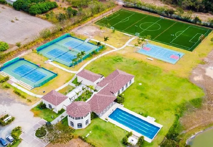 Instalaciones donde entrenará la “sele”. Foto:EFE