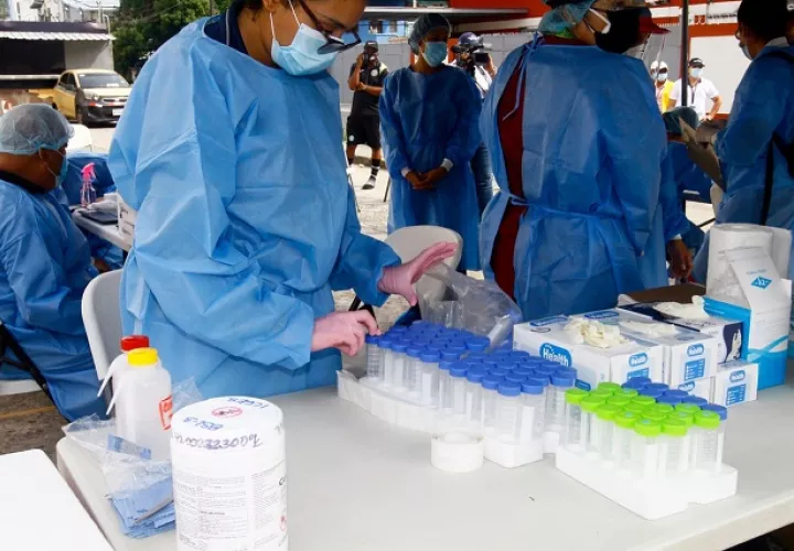 Un total de 93,610 de pacientes que han logrado recuperarse de la enfermedad hasta la fecha.