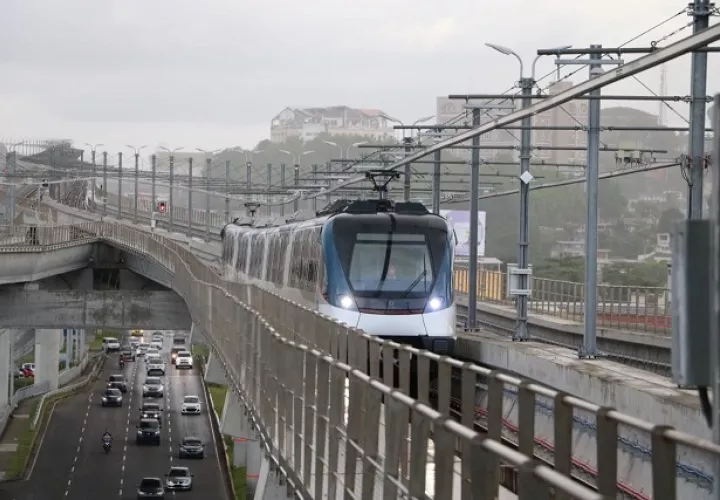 Personal regulará la cantidad de usuarios que pueden subir a la plataforma de abordaje.