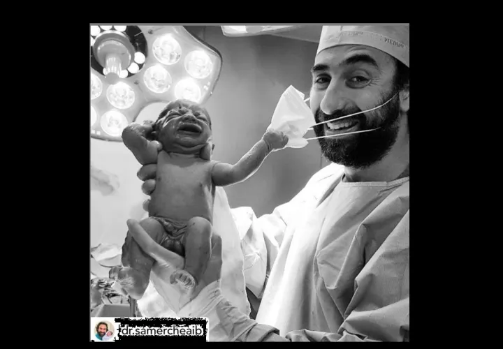 El doctor le pareció curiosa la situación y escribió que todos buscamos una señal. 