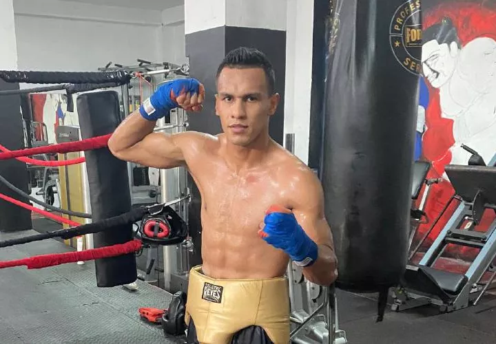 Bryan ‘La Roca’ De Gracia buscará coronarse campeón mundial en las 122 libras. Foto: Cortesía