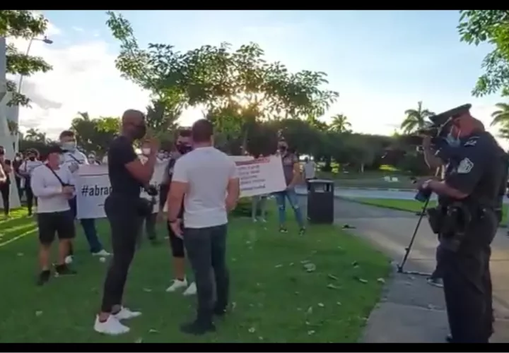 Entregarán un pliego de peticiones en la presidencia.