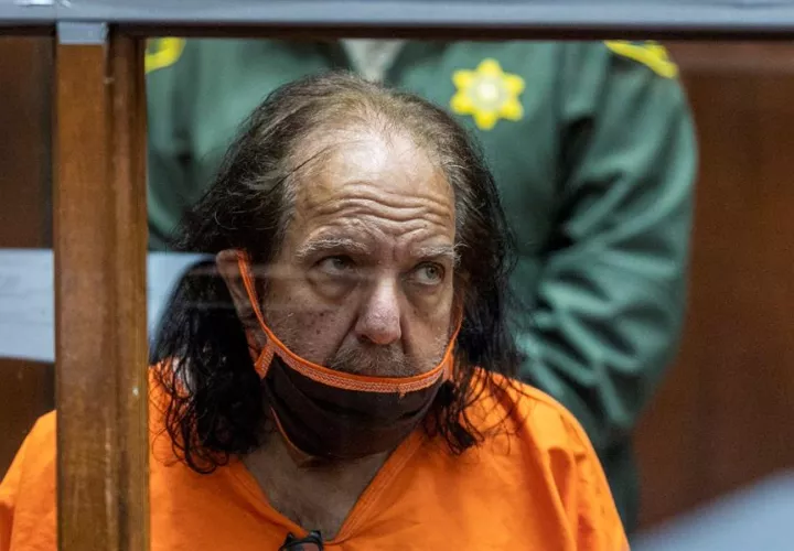 as edades de las mujeres que han denunciado al actor comprenden desde los 15 a los 45 años. EFE