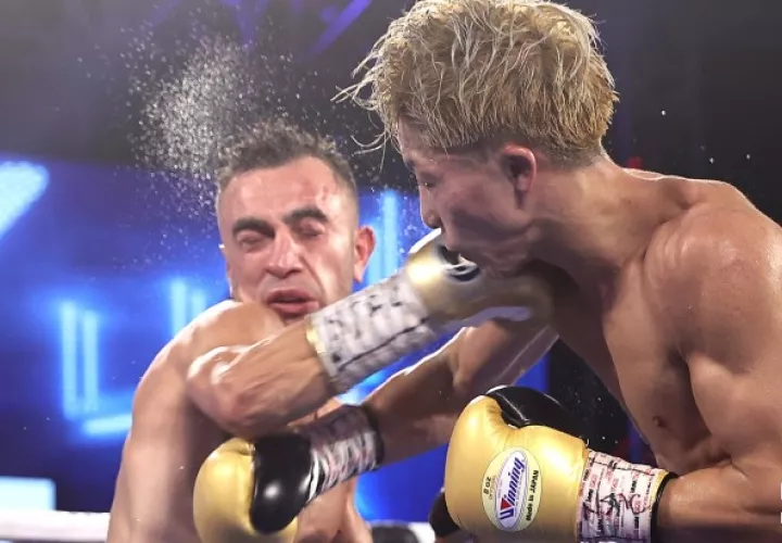 Naoya Inoue (der.) en el pleito ante el australiano Jason Moloney.
