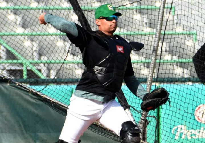 Christian Bethancourt en su primer día de entrenamiento con las Estrellas Orientales. Foto: Nuevo Diario