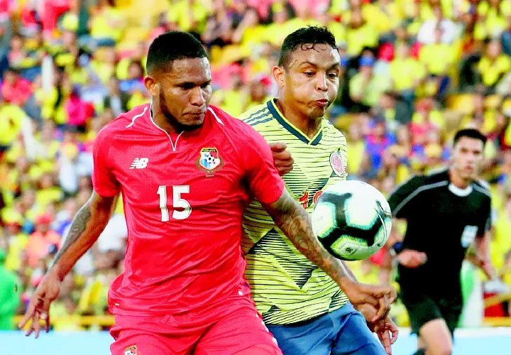 Eric Davis (15). Foto:EFE