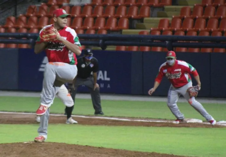 Ernesto Silva fue de menos a más para llevarse el triunfo de Chiriquí. Foto: Fedebeis