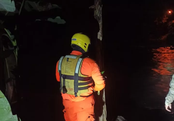  Las autoridades han solicitado a la población extremar las medidas de precaución, principalmente los que viven cerca a estas áreas.