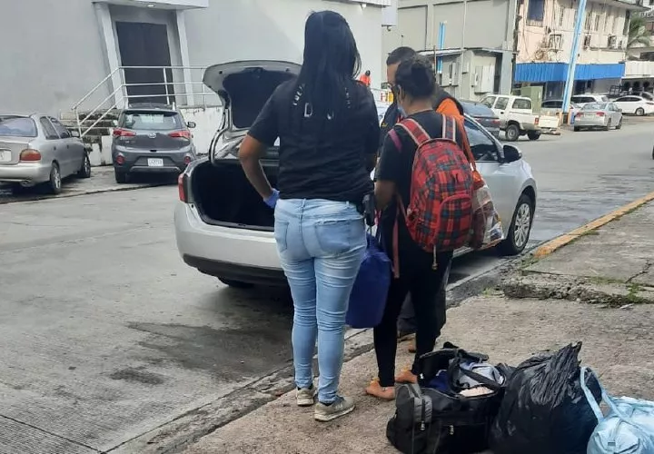 Momento de la aprehensión de la madre del pequeño asesinado y fotos del sepelio. Fotos: PGN/ Wysnick Ortega