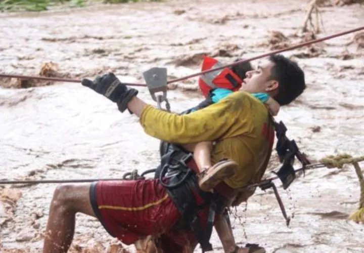 Se estima que 3.5 millones de hondureños fueron afectados. FOTO/EFE