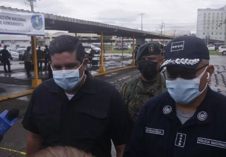 Ministro de Seguridad Juan Pino y el director de la Policía Nacional, Jorge Miranda. Foto: Víctor Arosemena