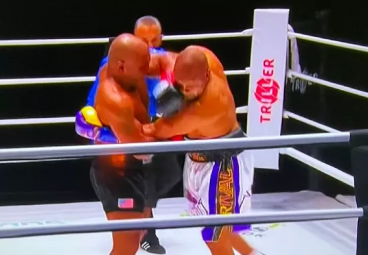 Mike Tyson y Roy Jones Jr. empataron de acuerdo a los jueces asignados.