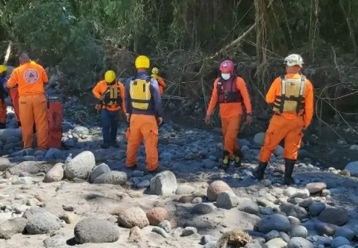 El alcalde y la propia comunidad seguirán concentrándose en las labores de búsqueda.