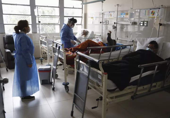 Actualmente hay 4,636 pacientes de COVID-19 hospitalizados. FOTO/EFE