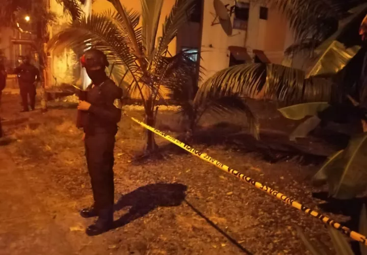 Al lugar llegaron unidades de la Policía Nacional que acordonaron el área, para preservar la escena. Foto: René Bellido