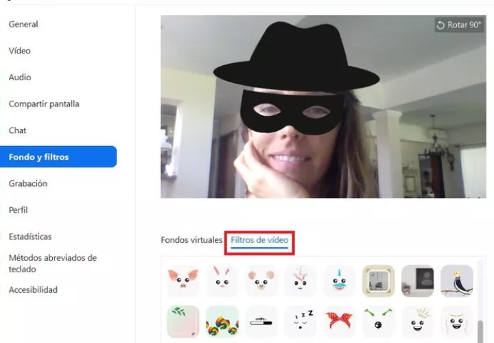 Hay varias máscaras y objetos para añadir.