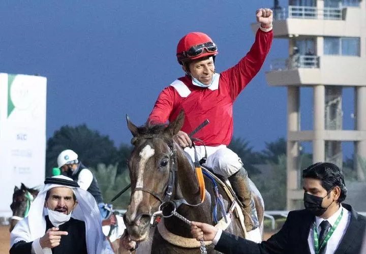 Wigberto Ramos hizo valer su experiencia. Foto:@forositwath