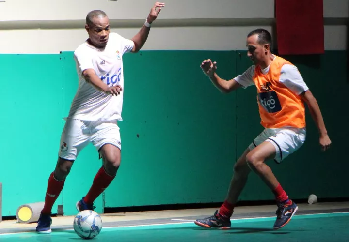 Jornada de entrenamiento de ayer lunes de la Selección de Futsal. Foto: Fepafut