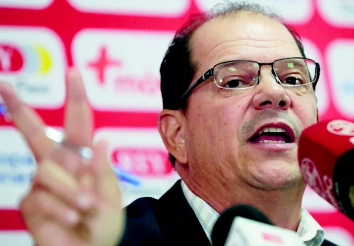 Manuel Arias, presidente de la Fepafut, se quejó de que el deporte que dirige no tiene un coliseo adecuado para recibir un partido internacional. Foto: Archivo