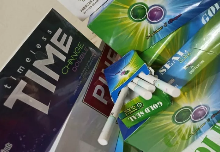 Las cajas de cigarrillos no contaban con el registro sanitario.