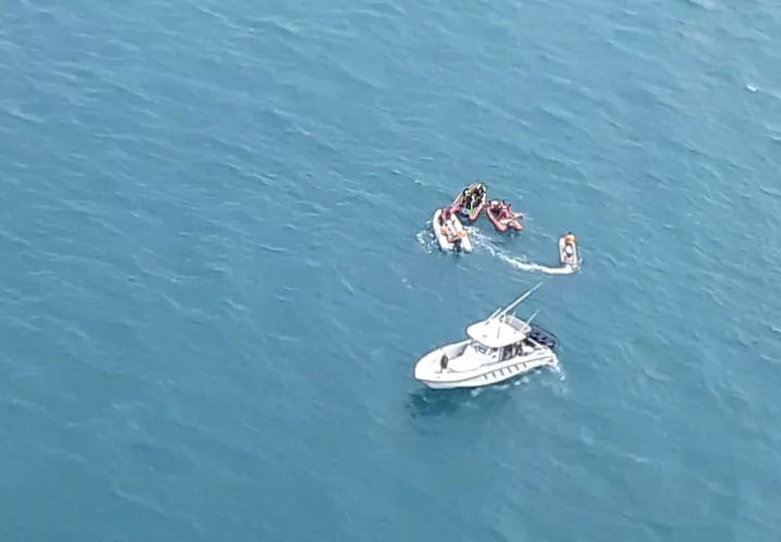 Las labores de búsqueda del cadáver se habían dificultado debido al fuerte oleaje que se registraba en esta zona costera.
