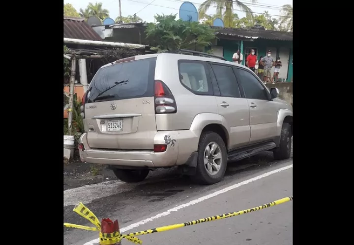 La víctima falleció dentro del automóvil que conducía.