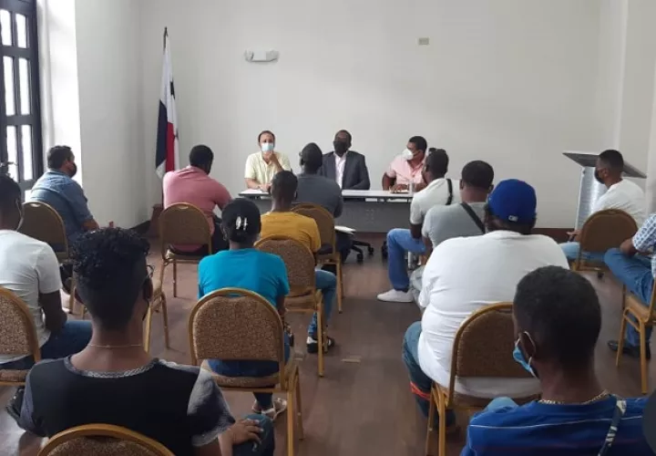 Piden que la empresa que se ganó la licitación de las obras se comprometa a contratar mano de obra local. 