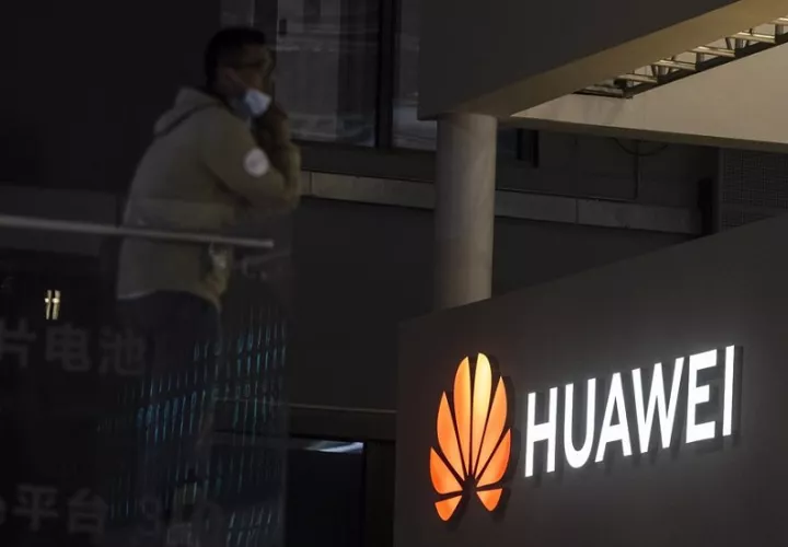 HarmonyOS, llamado Hongmeng en chino, ya había sido lanzado para otro tipo de dispositivos como tabletas o tecnología ponible ('wearables') en agosto de 2019. EFE