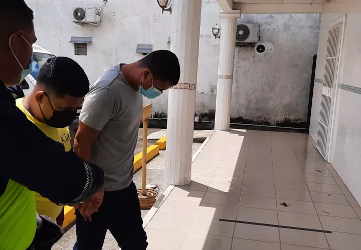 Ambos oficiales fueron trasladados a la sede regional del SPA. 