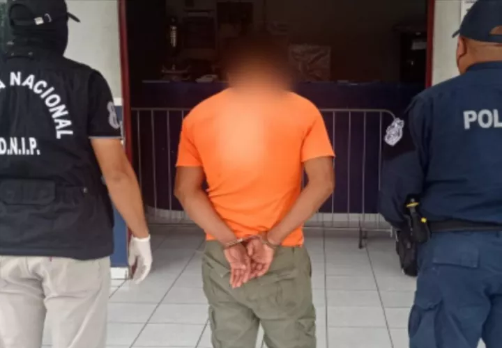 El hecho se dio el pasado 29 de mayo cuando un vecino de la localidad encuentra el cuerpo de este joven a quien identificaron como Alexander Marcucci, de 22 años.