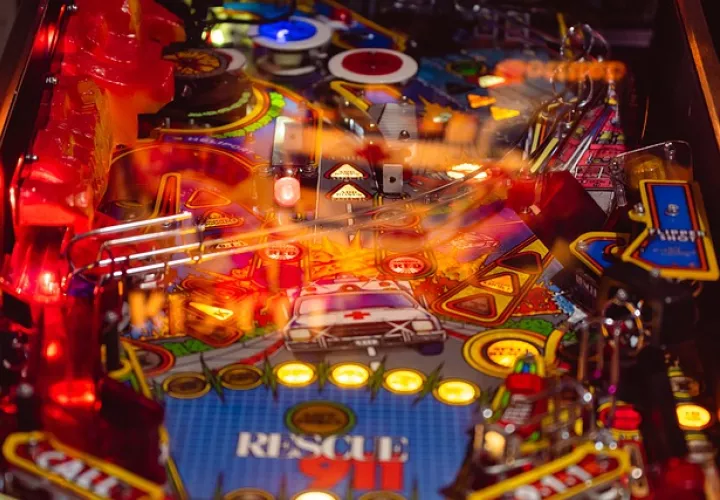 Mesa de pinball. Foto: Pixabay ilustrativa
