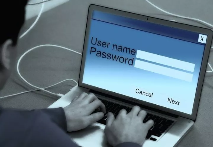 Las aplicaciones eran completamente funcionales, lo que se suponía que debilitaría la vigilancia de las víctimas potenciales. Foto: Pixabay Ilustrativa