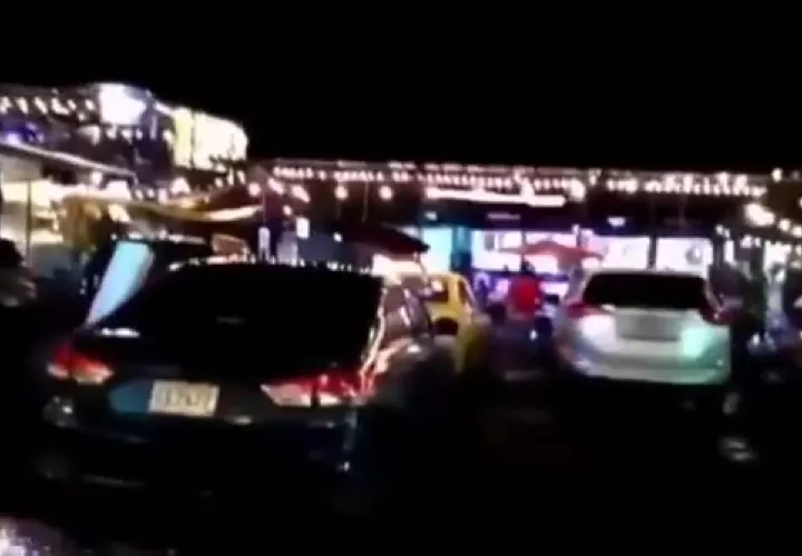 En el corregimiento de Puerto Caimito, distrito de La Chorrera, varias personas participaron de un festejo que inicio la tarde del sábado y se extendió hasta la madrugada del domingo.