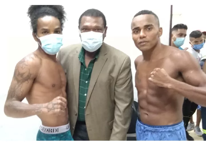 El excampeón mundial Liborio Solís (der.) se medirá al colombiano Marlon Olea (izq.). Foto: Joel González