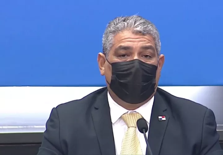 Ministro de Salud Luis Francisco Sucre.