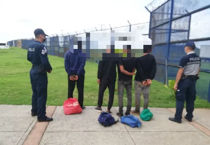 Las autoridades deberán determinar si este equipo no tripulado y el decomiso de la droga están o no relacionados.