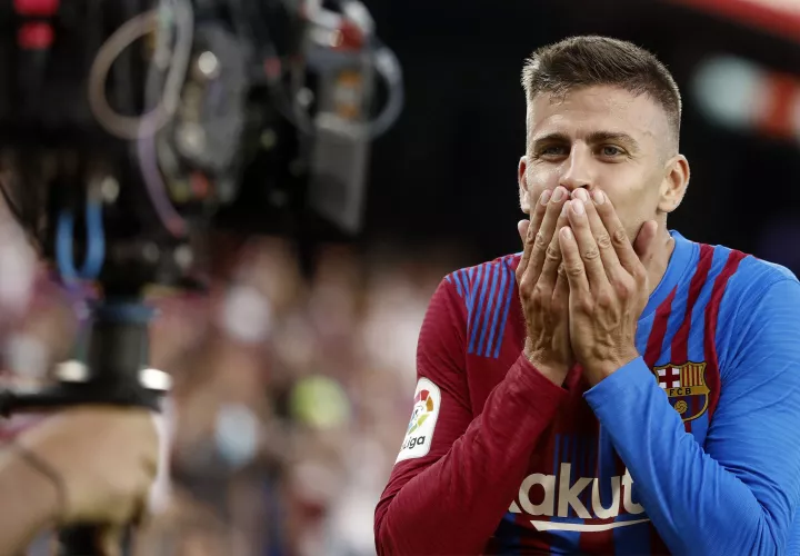 Gerard Piqué celebra su gol frente a la Real Sociedad. / Foto: EFE